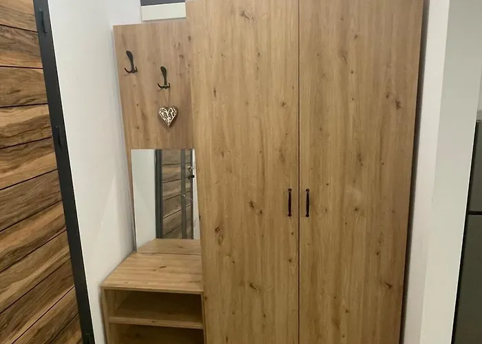 Rasarit La Epava קוסטינסטי